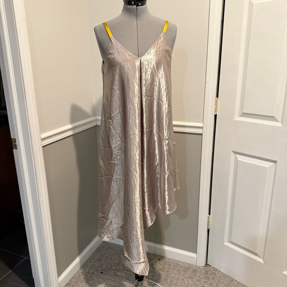 ANTHROPOLOGIE FLORET WOMEN SLIP DRESS X-S SILVER SATIN ASYMMETRICAL SLEEVELESS
